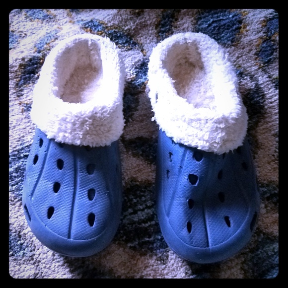 Shoes - Blue like Crocs shoes with liner size Medium